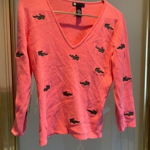 PULLOVER SHIRT VINTAGE CAROLE LITTLE PINK/ALLIGATOR LONG SLEEVE V NECK SIZE MED